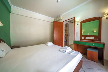 Porto Kalamaki Hotel fotoğrafı