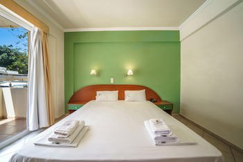 Porto Kalamaki Hotel fotoğrafı