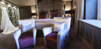Red Hall Hotel