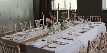 Red Hall Hotel