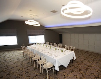 Red Hall Hotel