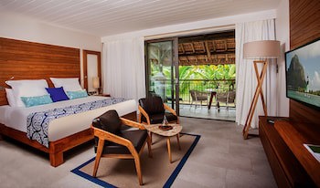 Paradis Beachcomber Golf Resort & Spa