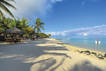 Paradis Beachcomber Golf Resort & Spa