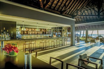 Paradis Beachcomber Golf Resort & Spa