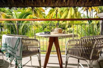 Paradis Beachcomber Golf Resort & Spa