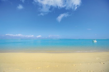 Paradis Beachcomber Golf Resort & Spa