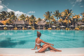 Paradis Beachcomber Golf Resort & Spa