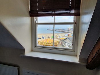 Alexandra Hotel