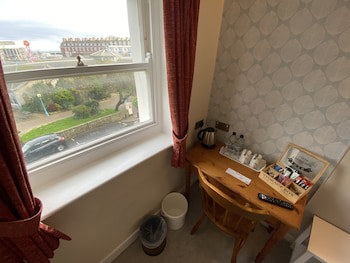 Alexandra Hotel
