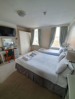 Alexandra Hotel