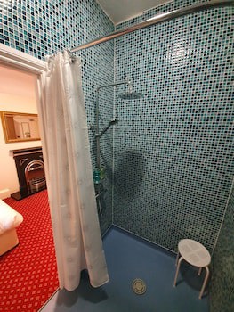 Alexandra Hotel