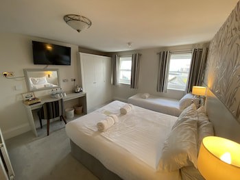 Alexandra Hotel