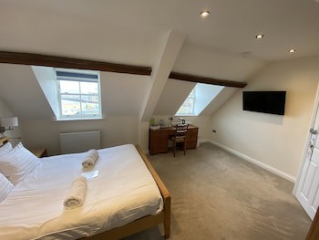 Alexandra Hotel
