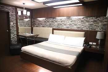 Victoria Court Las Pinas