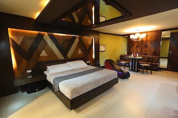 Victoria Court Las Pinas