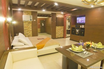 Victoria Court Las Pinas