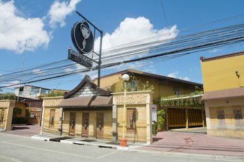 Victoria Court Las Pinas