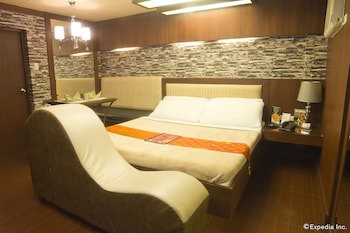 Victoria Court Las Pinas