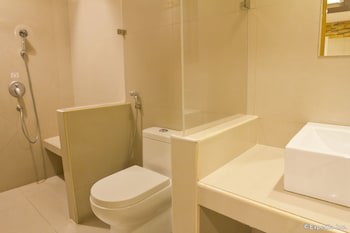 Victoria Court Las Pinas