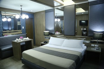 Victoria Court Las Pinas
