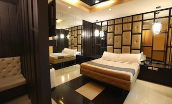 Victoria Court Las Pinas
