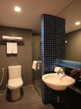 Fx Hotel Metrolink Makkasan