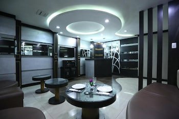Victoria Court North Edsa - Caloocan
