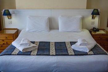 Yelf's Hotel