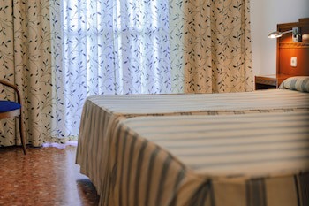 Port Europa Hotel