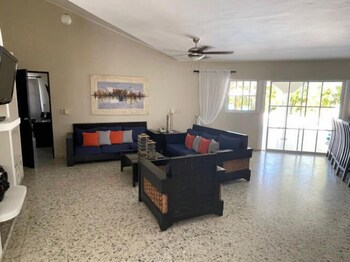 Lifestyle Royal Suites