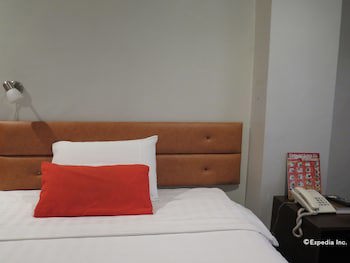 Cinfandel Suites