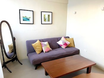 Cinfandel Suites