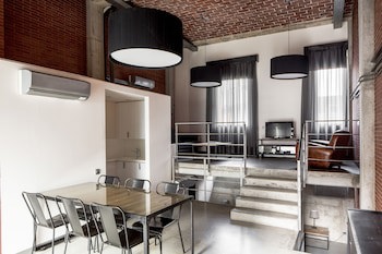 Barcelona Apartment Republica
