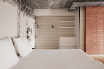 Barcelona Apartment Republica