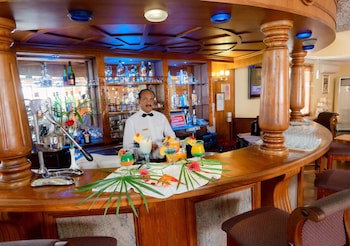 Gold Crest Hotel