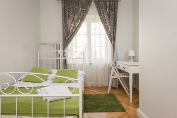 Apartinfo Old Town Apartments