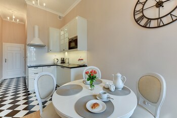 Apartinfo Old Town Apartments
