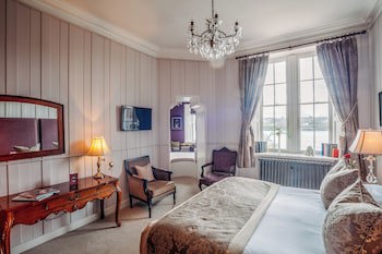 Chateau Rhianfa
