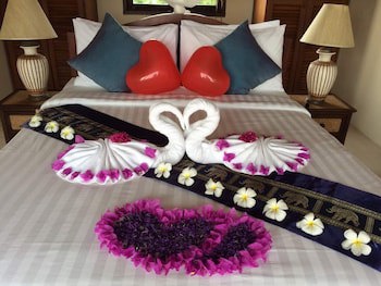 Baan Kantiang See Villas (2 Bedroom Villas)