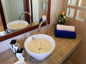 Baan Kantiang See Villas (2 Bedroom Villas)