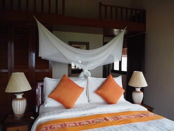 Baan Kantiang See Villas (2 Bedroom Villas)