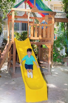 Paradise Beach Hotel & Resort