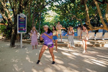 Paradise Beach Hotel & Resort