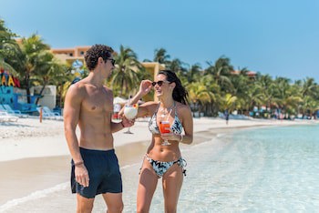 Paradise Beach Hotel & Resort