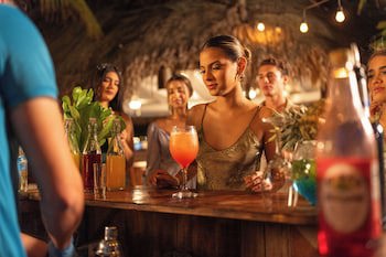 Paradise Beach Hotel & Resort