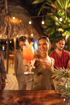 Paradise Beach Hotel & Resort