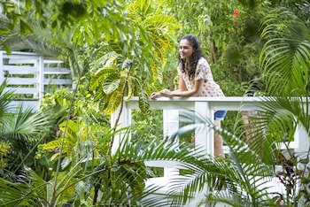 Paradise Beach Hotel & Resort