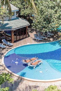 Paradise Beach Hotel & Resort
