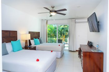 Paradise Beach Hotel & Resort