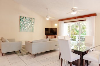 Paradise Beach Hotel & Resort